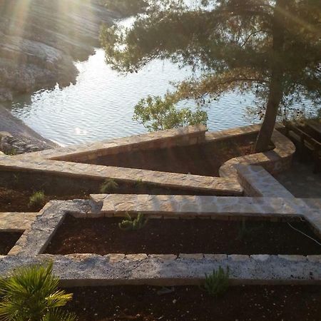 Adriatic Queen Gdinj Bagian luar foto